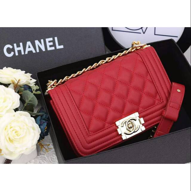 Chanel Jess Iskandar
Tipe Boy mini size Gold HDW
Include Box & Dustbag

Code : 6220#