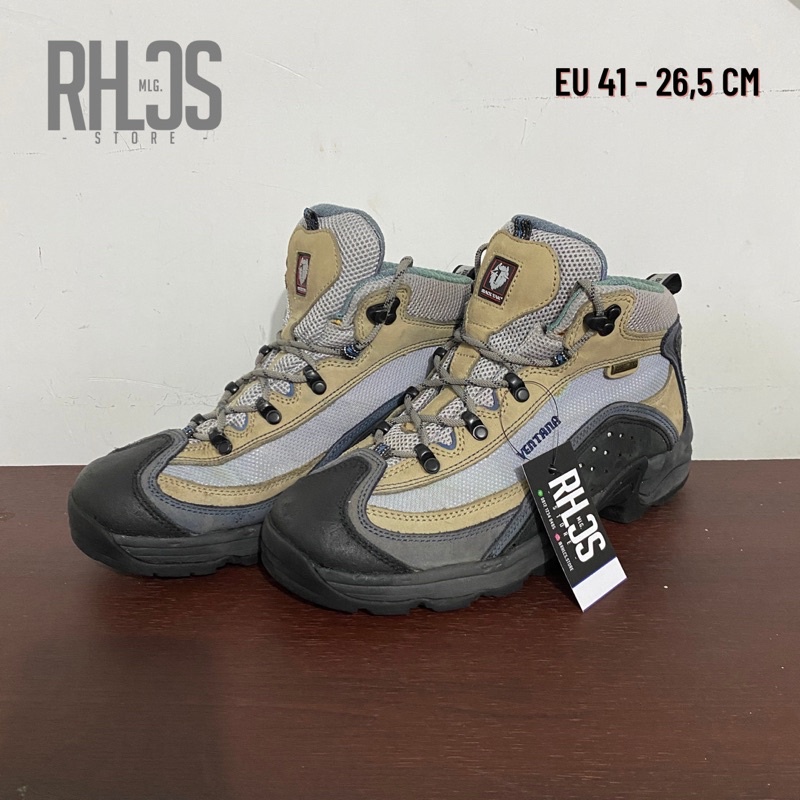 Sepatu Outdoor Black Yak Second