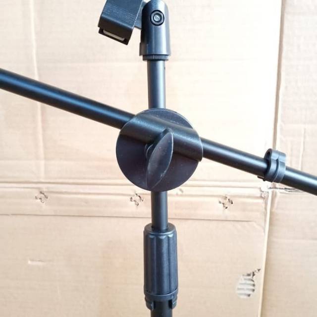 Tripod mic betavo ST55.stand mic kaki 3 bisa atur panjang pendek maju mundur