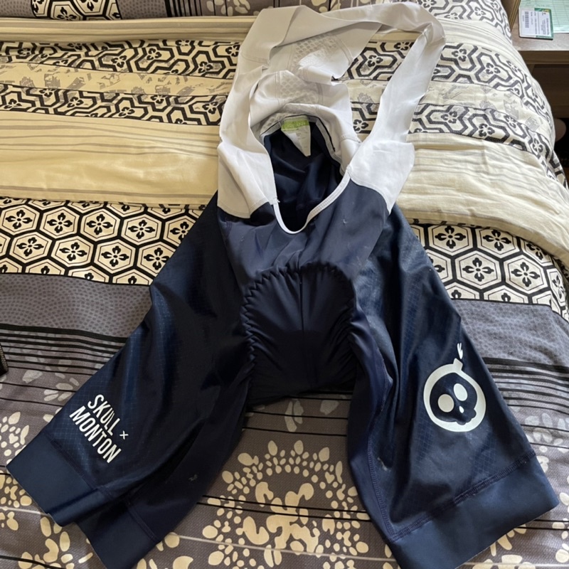 preloved bib monton women