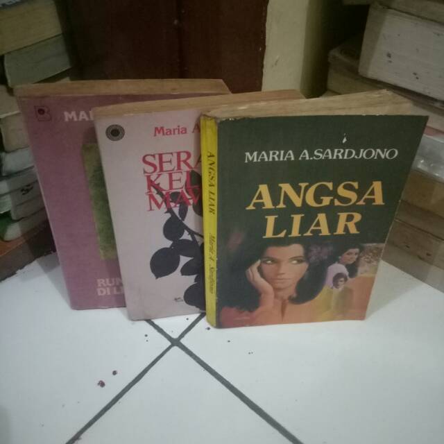 Maria A. Sarjono Angsa Liar