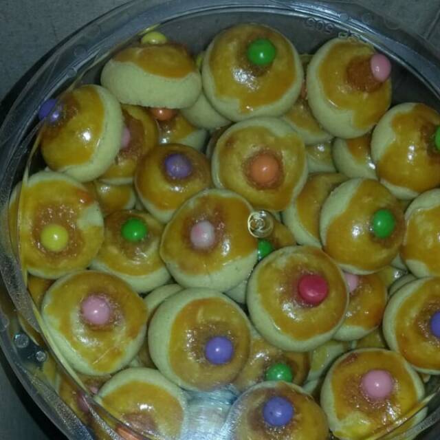 

KUE KERING NASTAR