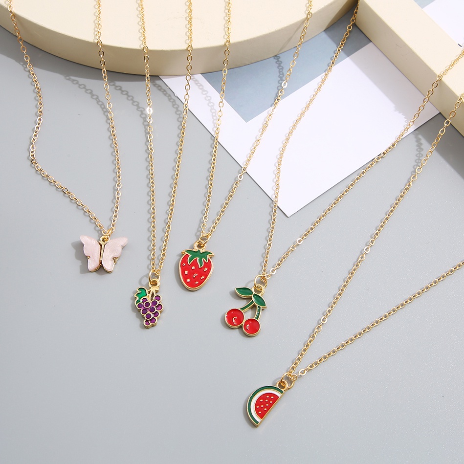 5pcs / Set Kalung Choker Rantai Emas Hias Liontin Buah Semangka Strawberry Anggur Butterfly Untuk Wanita