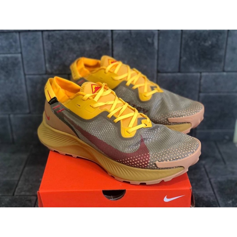 NIKE ZOOM PEGASUS TRAIL 2 GORE-TEX DARK SULPHUR