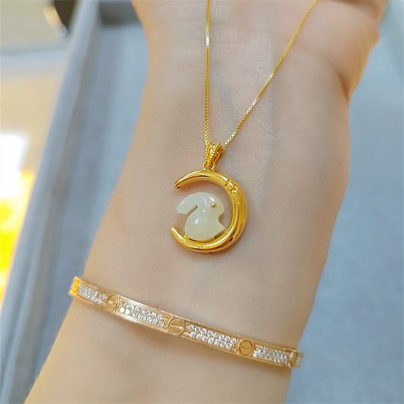 Kalung Liontin Giok Bulan Kelinci Lapis Emas 18K Untuk Wanita