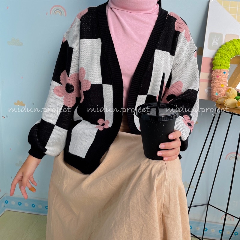 RALINE FLOWERS OUTER