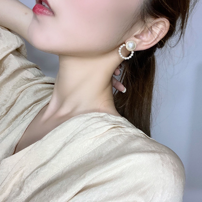 2 Pcs / Set Anting Tusuk / Klip Silver S925 Gaya Retro Aksen Mutiara Air Tawar Untuk Perhiasan Wanita