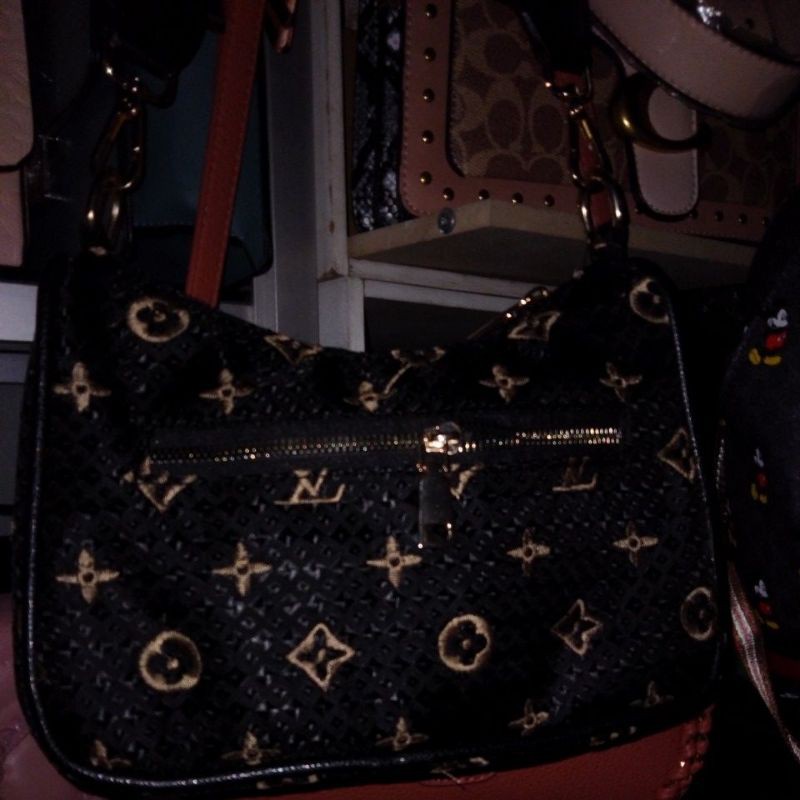 tas LV embos bordir full body