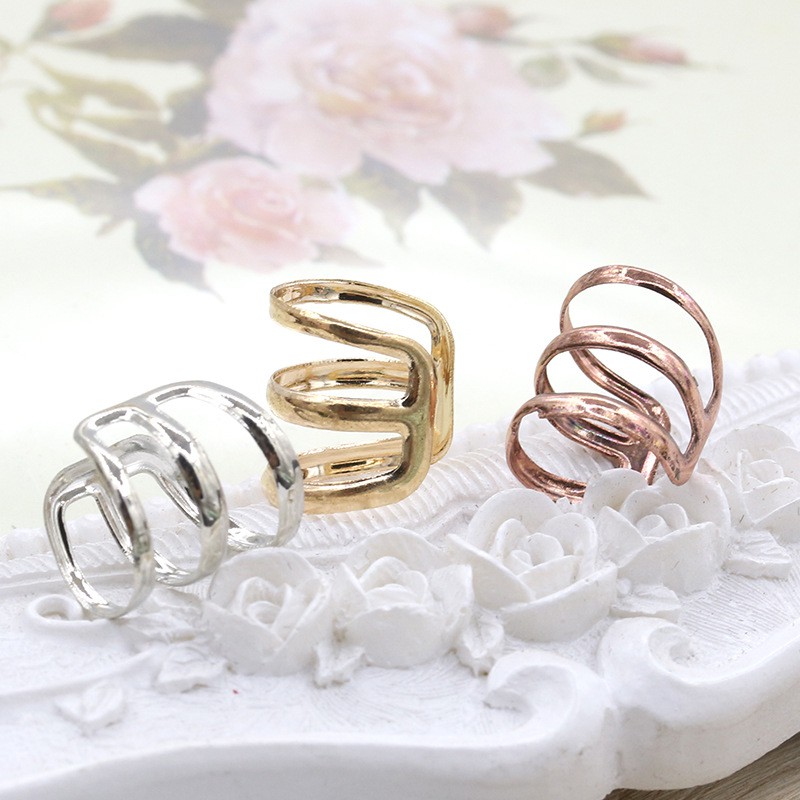 【Checkout RP1000】Klip tulang telinga mode tiga lingkaran Anting baru yang kreatif