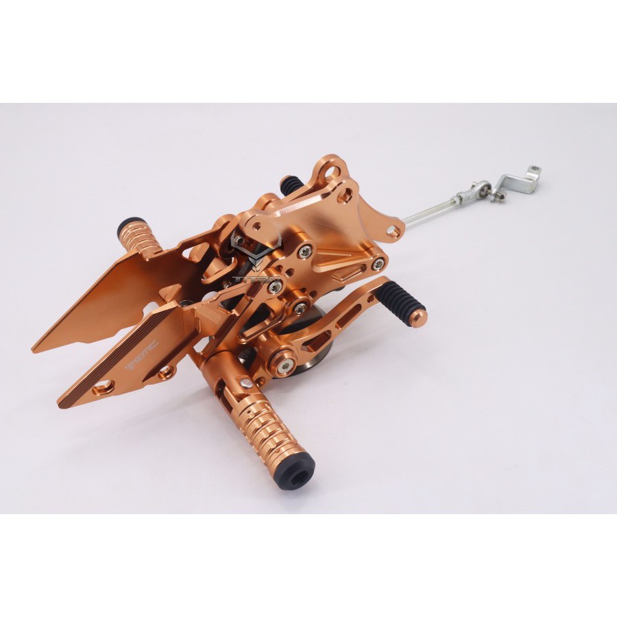 UNDERBONE / FOOTSTEP EMC CBR 150R - Titanistore