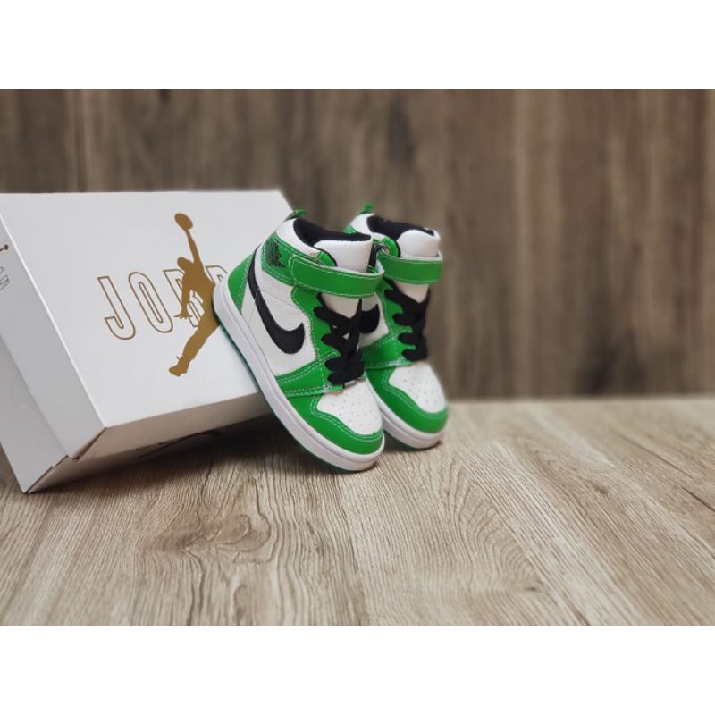 sepatu bayi nike bayi perempuan dan laki laki size 19-25