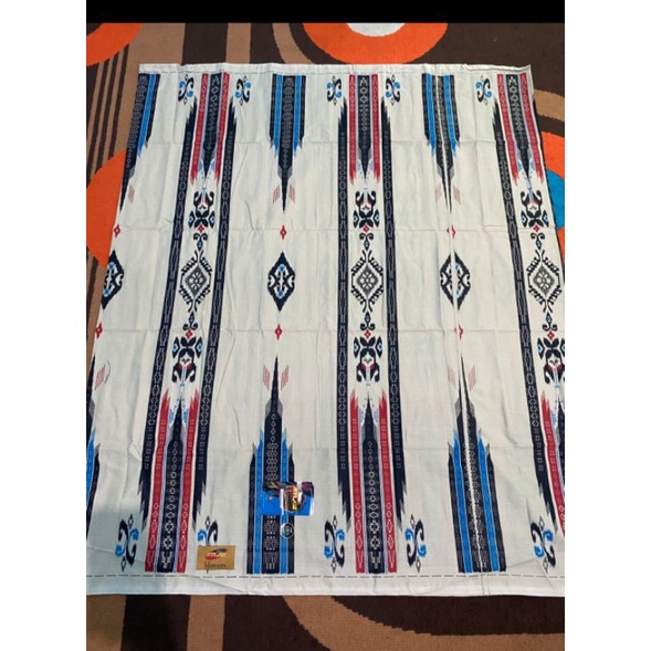 SARUNG ATLAS IDAMAN KEMBANG MOTIF BHS SGE,