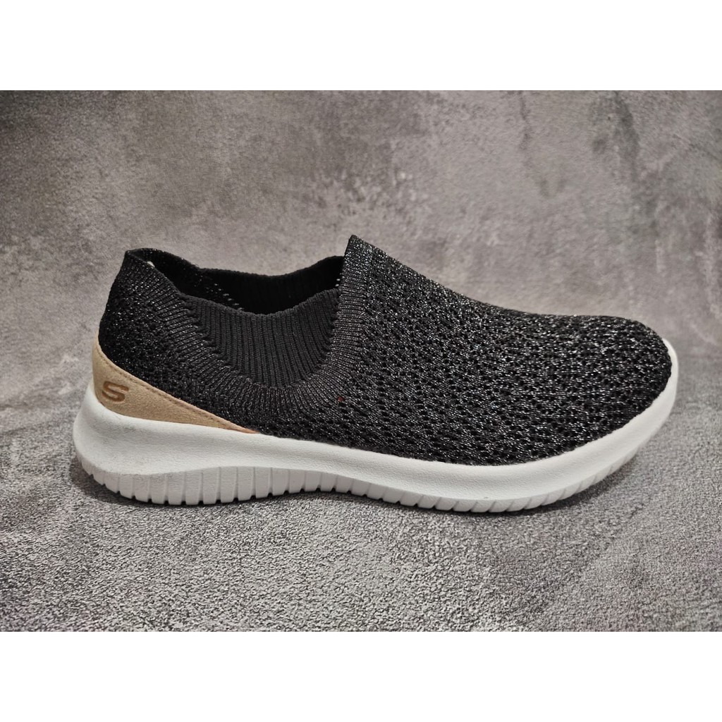 Skechers Petal / Skechers / Sepatu Wanita / Sepatu / Skechers Wanita / Sepatu Slip On Wanita