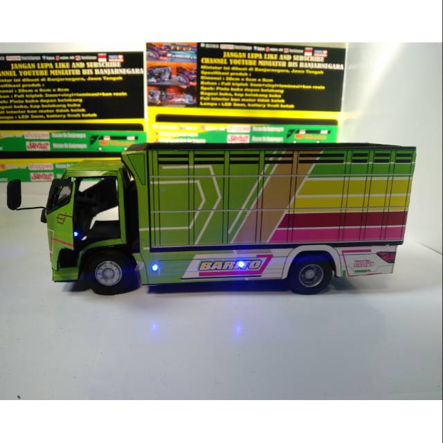  Miniatur  Truk  Canter Barito Bisa Bukaan Bahan Kayu  Triplek 