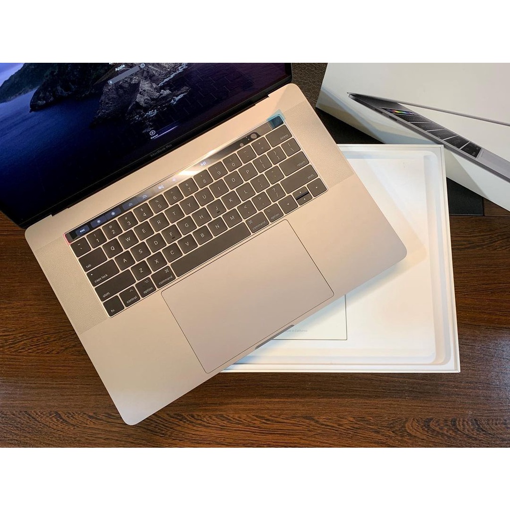 MacBook Pro 15 inch 2017 Toucbar i5 128gb 256gb  512gb Second Original Bergaransi Kirim Instant