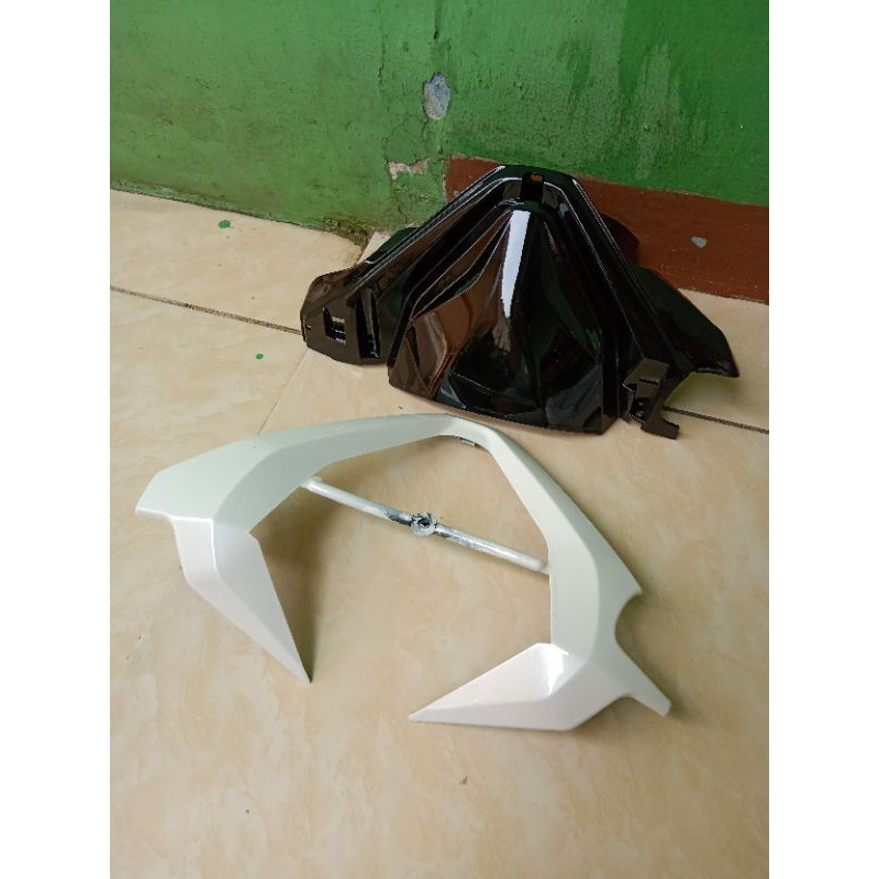 Batok depan Vario new 125/150 putih