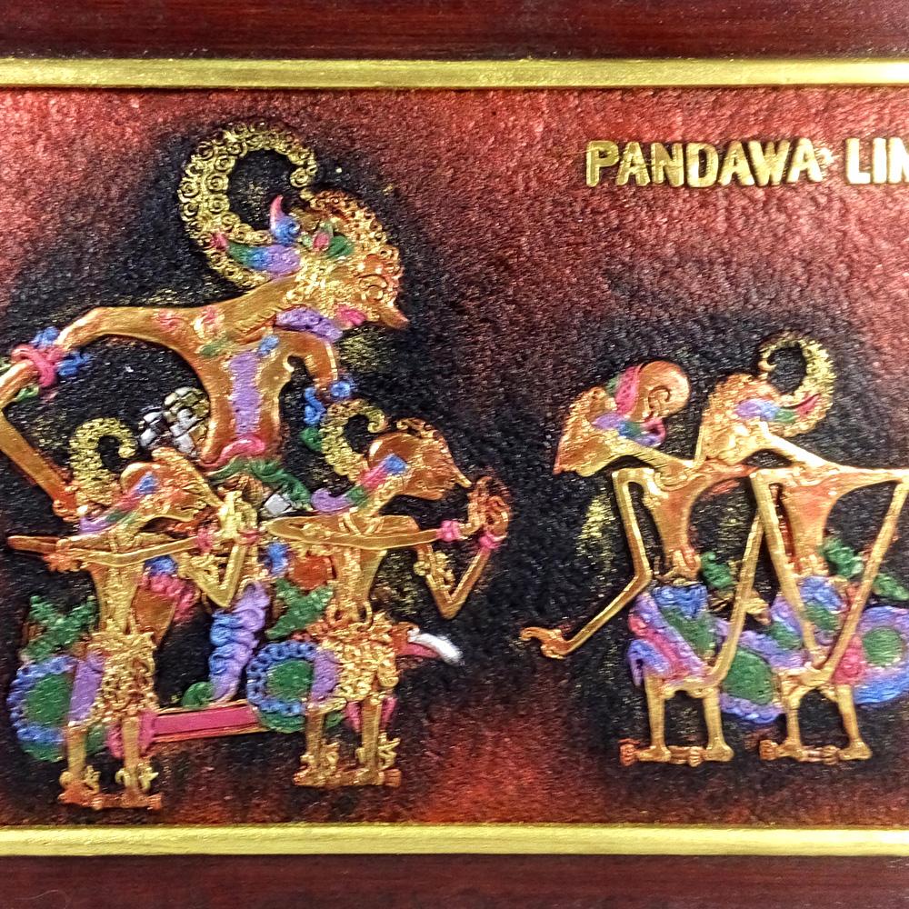 Lukisan Relief / Lukisan 3D/Lukisan Timbul Wayang Pendawa Lima 42x32cm