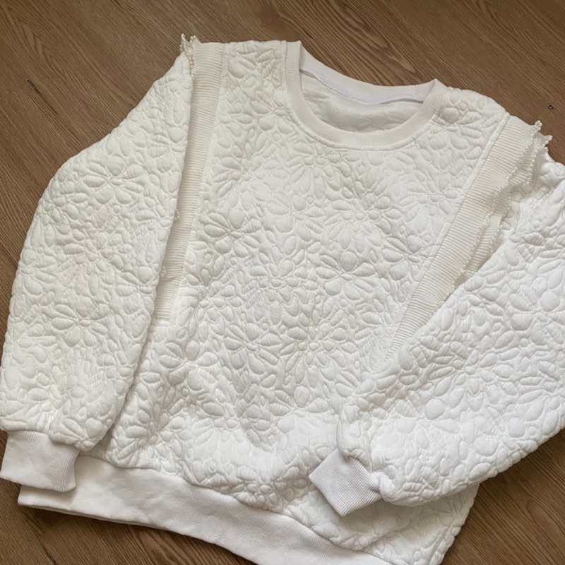 [Preloved] Aloha Sweater Outfix - warna off white | Belum pernah dipakai sejak awal beli