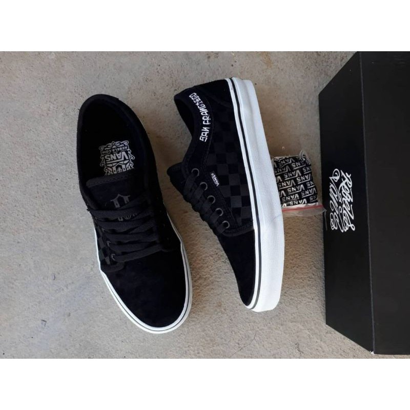 vans chukka rebels 8 black white