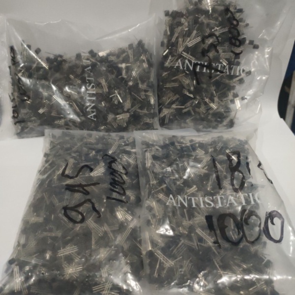 

Terbaru transistor a733 c945 c1015 c1815 perkantong isi 1000pcs - c1815 STARVIS