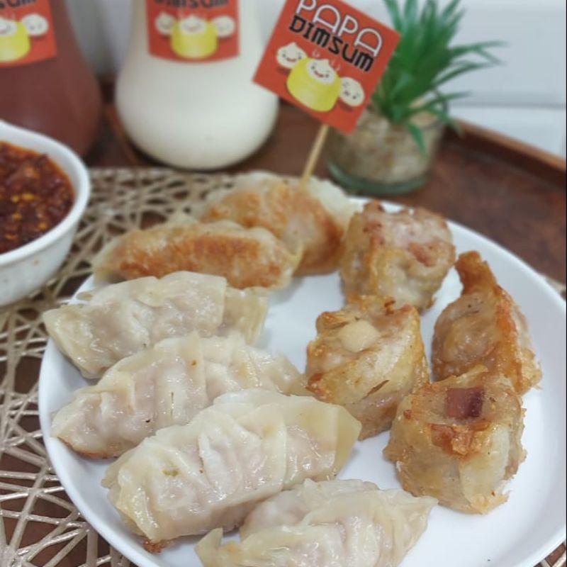 

Kuotie Ayam frozen isi 25 dengan Ebi Chilli Oil 100ml