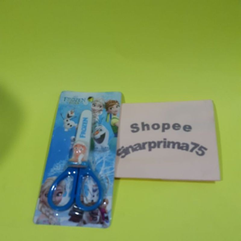 

Gunting anak motif