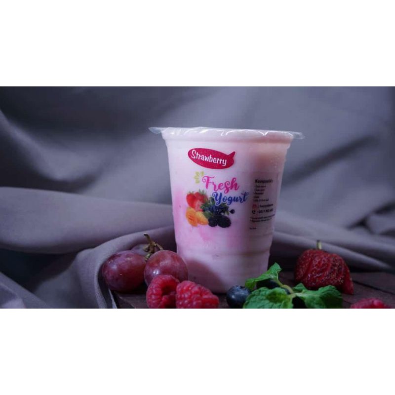 

Fresh Yogurt cup Strawberry