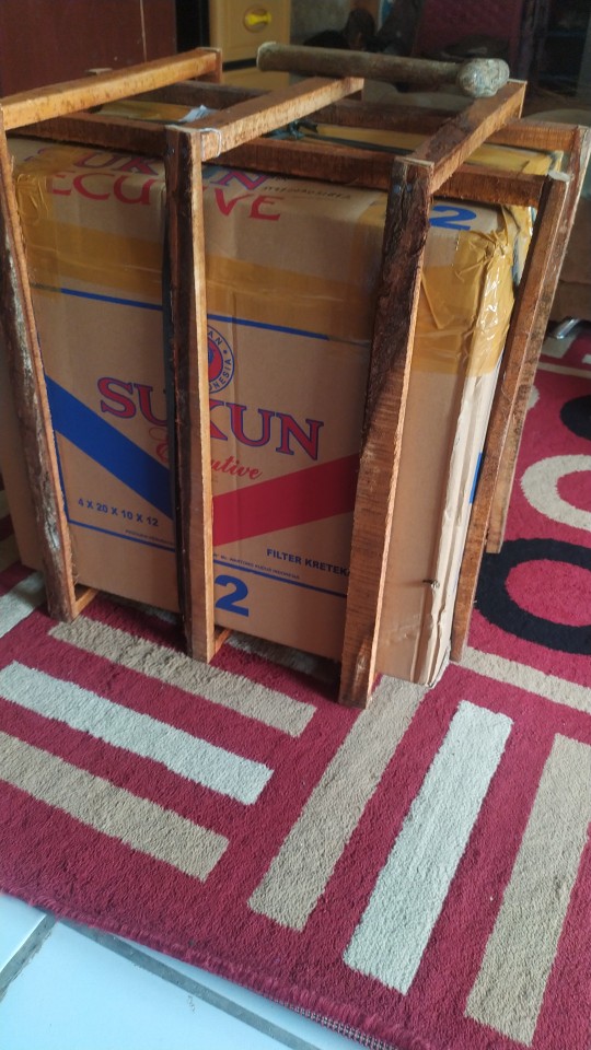 Teko Hias Cangkir Gantung Dari Kayu Hiasan Meja Kayu Jati