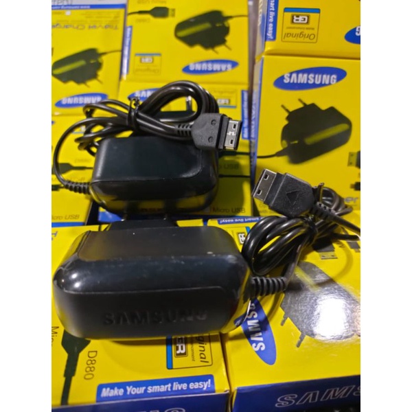 Charger Samsung Corby D880 E1080 E1205 &amp; Charger Samsung Corby S3650 &amp; S5233 C6625