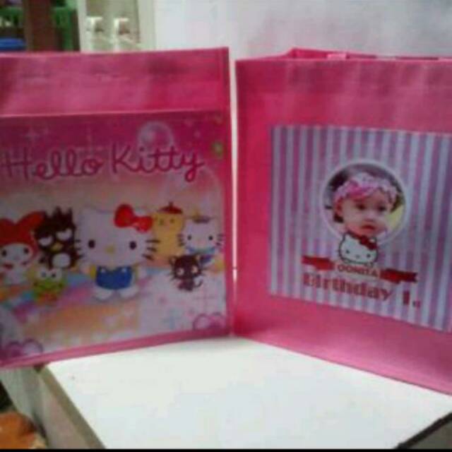 Goodie bag ultah kantong karakter hello kitty plus foto & nama anak full colour