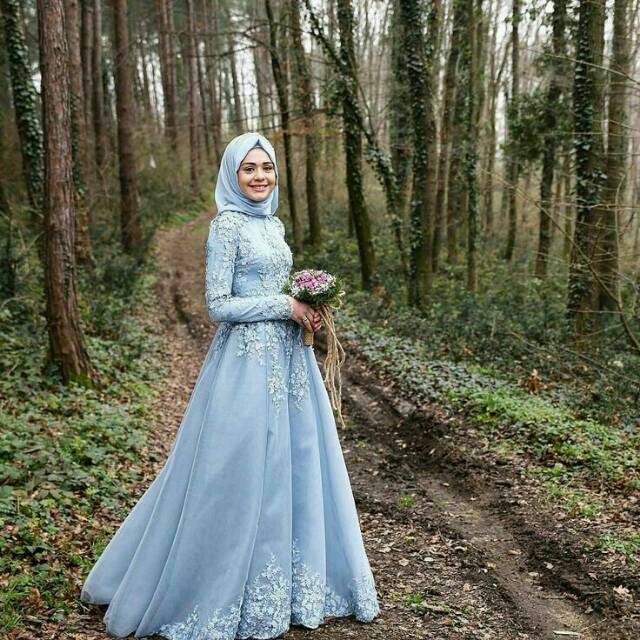 Gaun pengantin with hijab