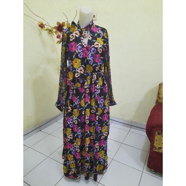 longdress hitam bunga-bunga floral sifon size S-L preloved