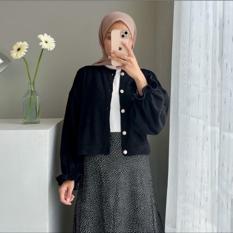 READY Alia Cardigan by @edmee.outfit