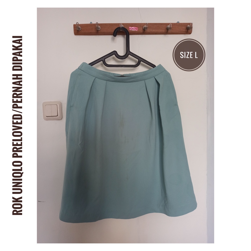 Rok Uniqlo Preloved/Pernah Dipakai Rok Plisket