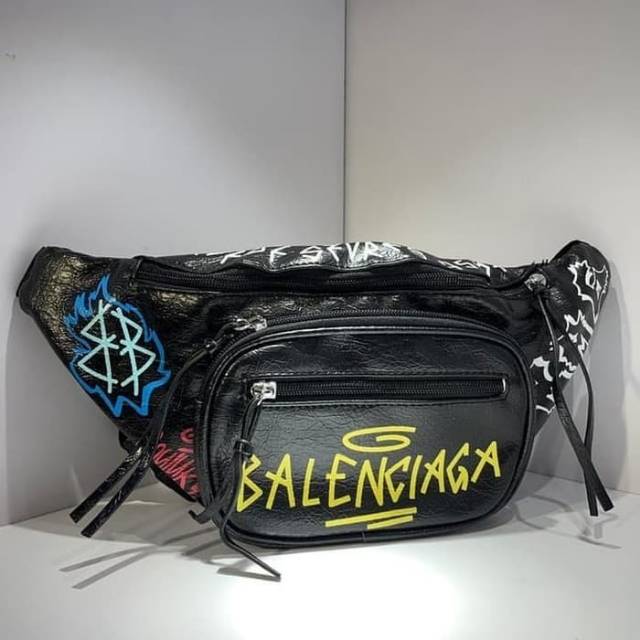 balenciaga sling bag original