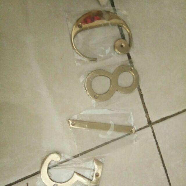 4 Huruf Jalan Villa Toko Usaha Kuningan / Brass Alphabet - Koleksi Huruf Klasik Kapital / Besar