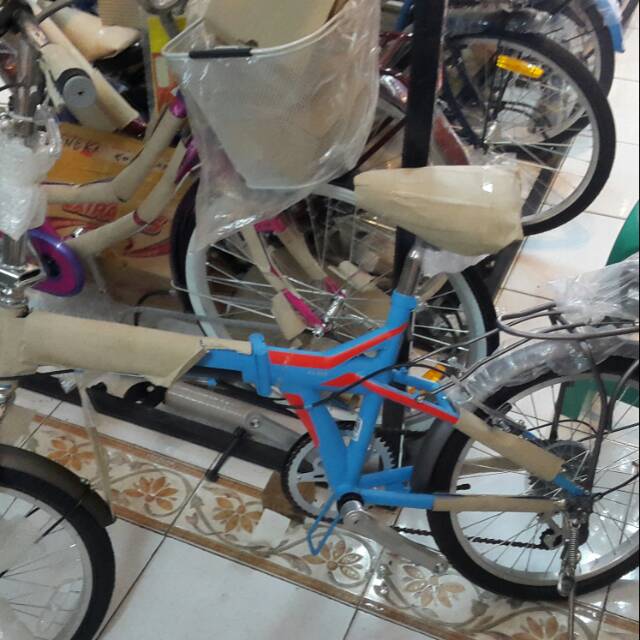 Sepeda lipat 20 quest united