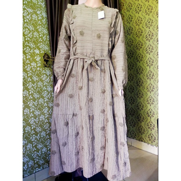 gamis pompom serat kayu