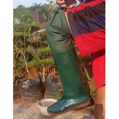 Sepatu Boot Boots But Pria Laki Laki Wanita Dewasa Karet Sawah Petani Mancing Rawa Lumpur Kebun Tambak Cuci Mobil Anti Air Hujan Banjir Keong Panjang Bukan AP 60cm Import Murah Lentur Taman Pasar Ikan SLip Ap