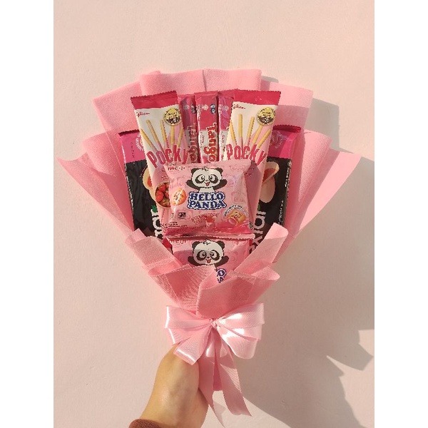 bucket snack wisuda,birthday /buket snack serba pink