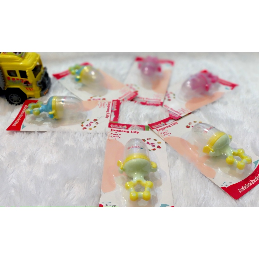 EMPENG BUAH BAYI / EMPENG BUAH SILIKON LEMBUT MUDAH GENGGAM - RELIABLE, BPA FREE
