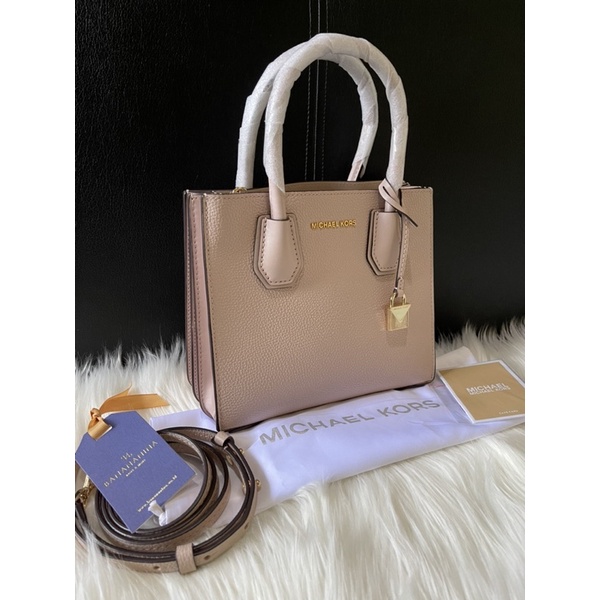 Never been used - Michael Kors Mercer Medium Accordion