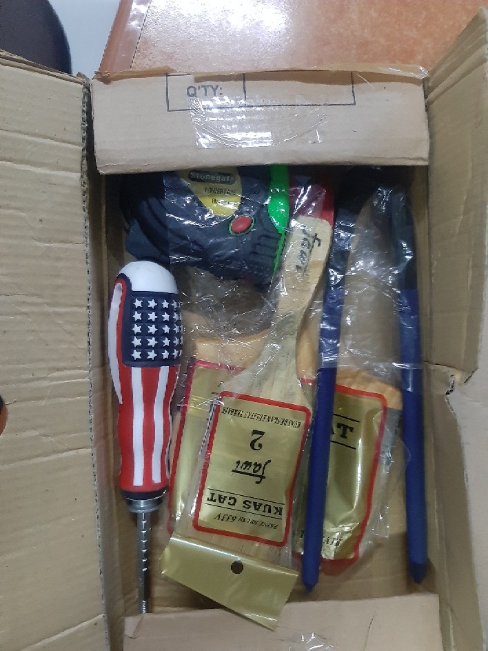 Tang Kakaktua Bison 10 / Gegep Catut Cabut Paku / Tower Pincher