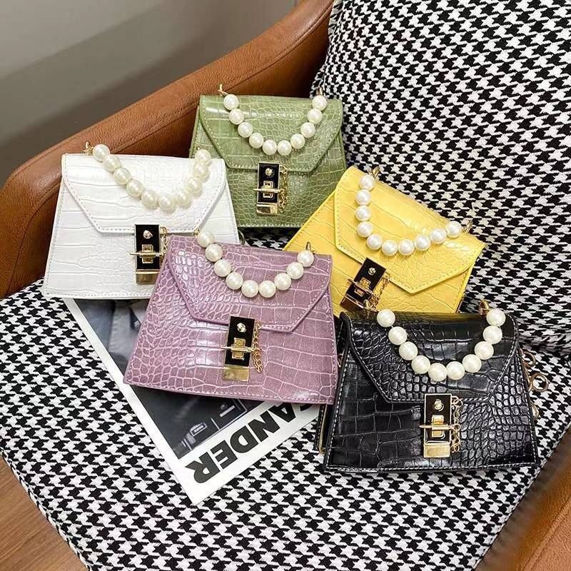 TAS SELEMPANG HANDLE MUTIARA MOTIF KULIT BUAYA