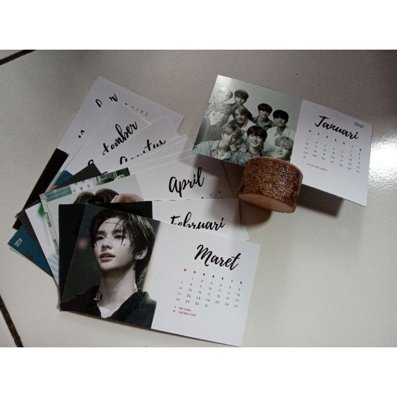 

kalender tatakan kayu (Custom)