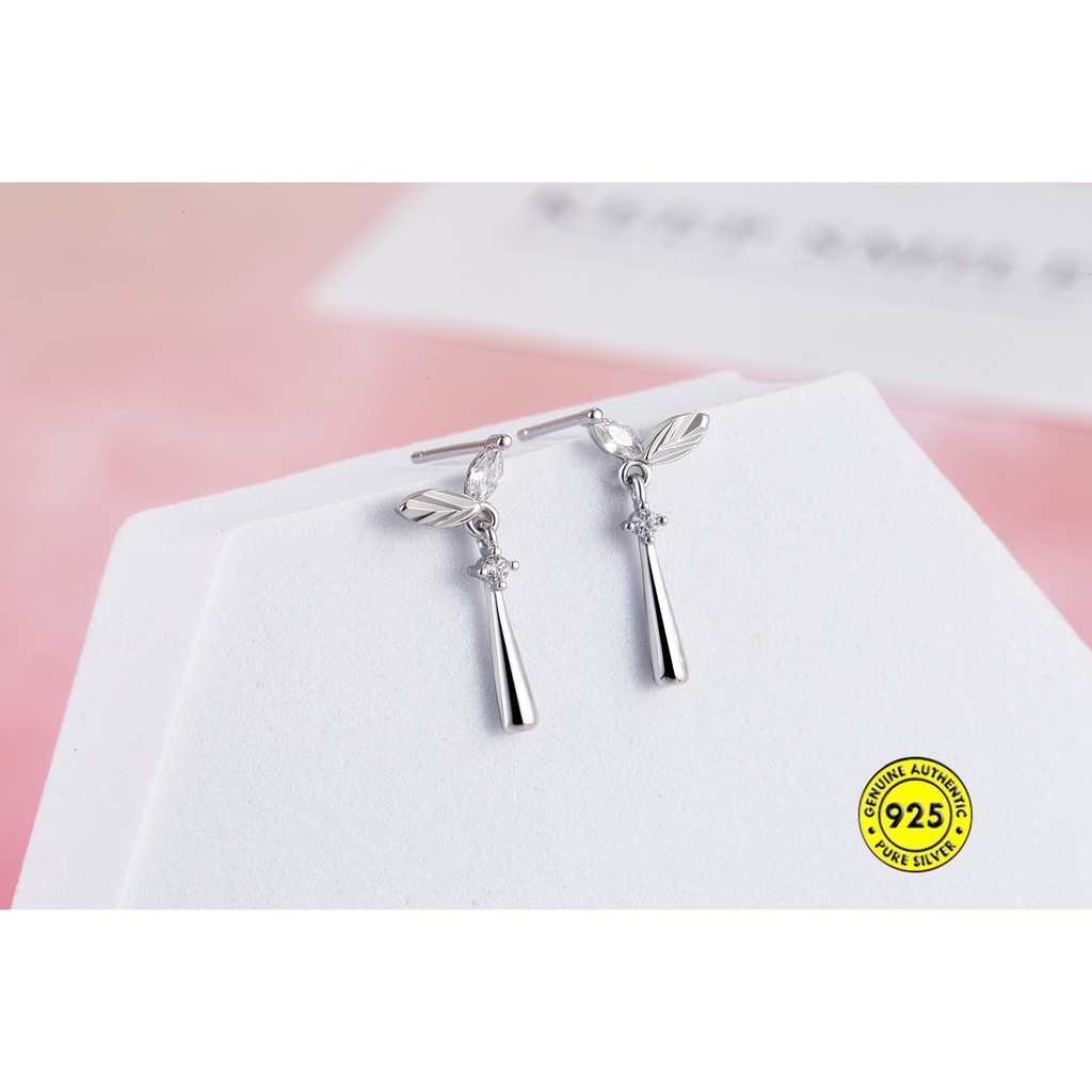 Anting Tusuk Sterling Silver Bentuk Daun Dengan Berlian Imitasi Untuk Wanita