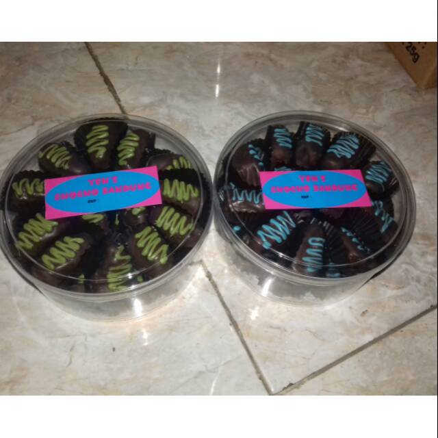 

Kurma coklat