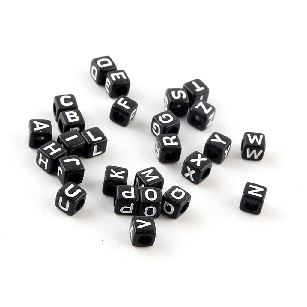 100Pcs / Pack 6*6Mm Hitam Kubus Manik A-Z