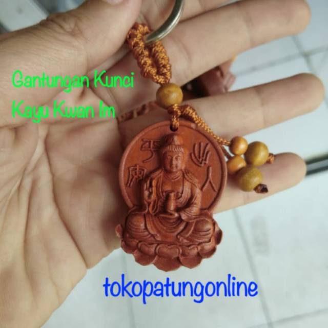 Gantungan Kunci Kayu Kwan Im 01