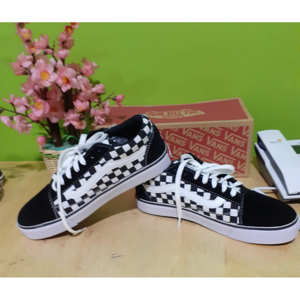 Sepatu Vans_Catur L Old Skool L Patta L Authentic L Checkerboard L Harga Karton Serian L Murah